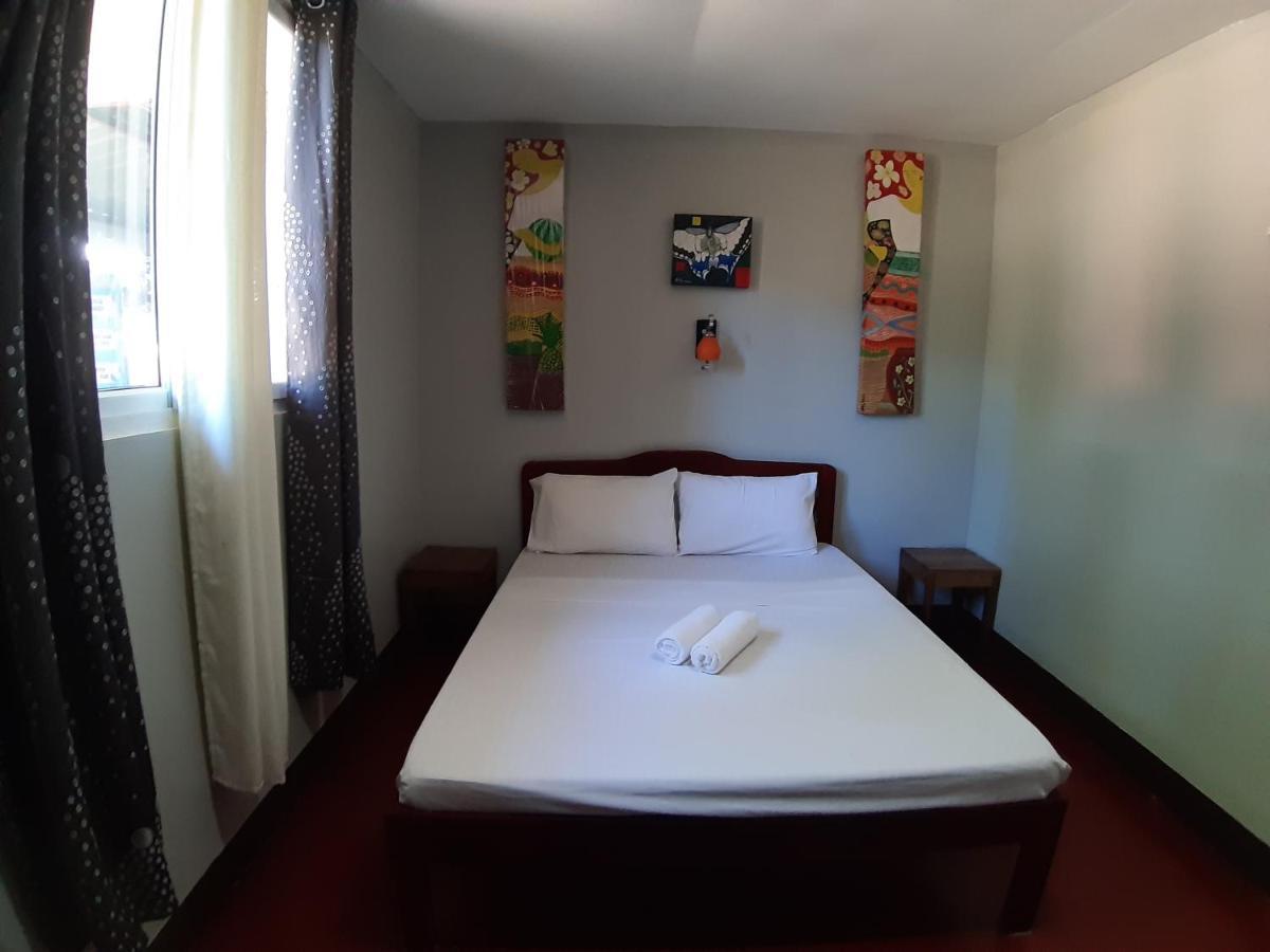 Hotel Oyo 671 Natua'S Cabin Puerto Princesa Zewnętrze zdjęcie