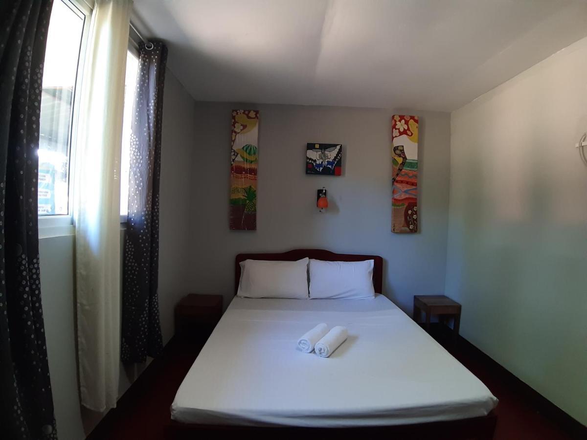Hotel Oyo 671 Natua'S Cabin Puerto Princesa Zewnętrze zdjęcie